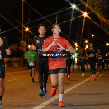 Runner Photo 3953565