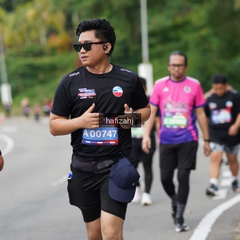 Runner Photo 3953843