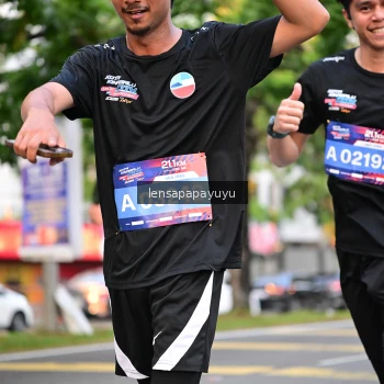 Runner Photo 3956476