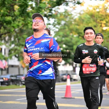 Runner Photo 3956512