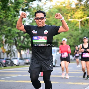 Runner Photo 3956613