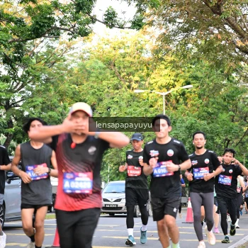 Runner Photo 3956658