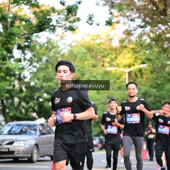 Runner Photo 3956664