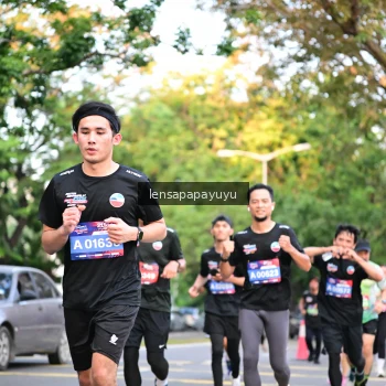 Runner Photo 3956669