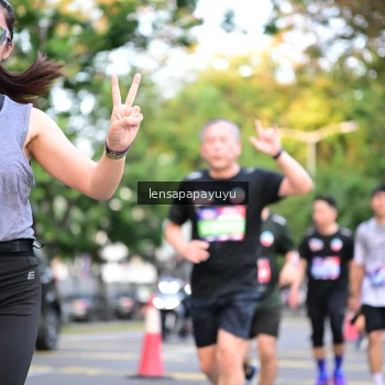 Runner Photo 3956765