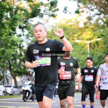 Runner Photo 3956771
