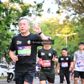 Runner Photo 3956772