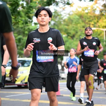 Runner Photo 3956854