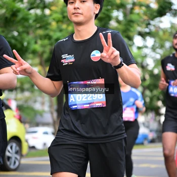 Runner Photo 3956863