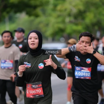 Runner Photo 3956873