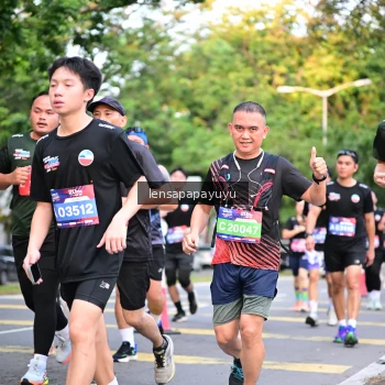 Runner Photo 3956875