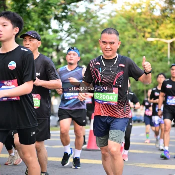 Runner Photo 3956876