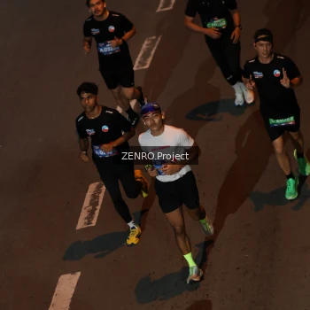 Runner Photo 3956900