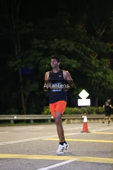 Runner Photo 3957112