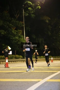 Runner Photo 3957937