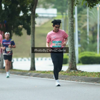 Runner Photo 3958112
