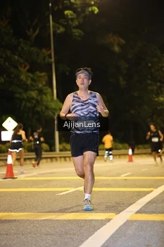 Runner Photo 3958341