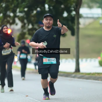 Runner Photo 3958597
