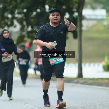 Runner Photo 3958630