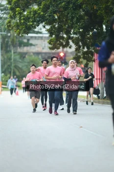 Runner Photo 3958673