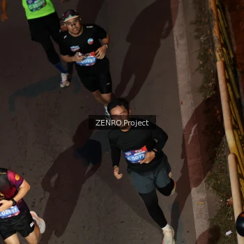 Runner Photo 3958684