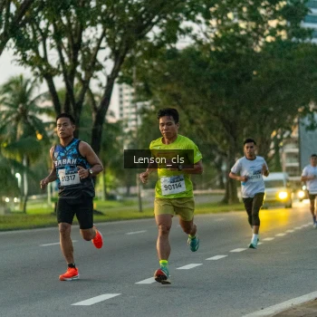 Runner Photo 395898