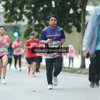 Runner Photo 3959353