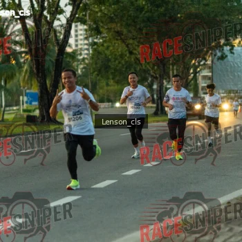 Runner Photo 395954