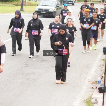 Runner Photo 3959596