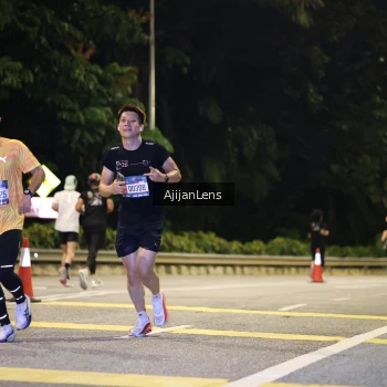 Runner Photo 3960003