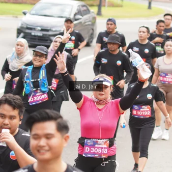 Runner Photo 3960024
