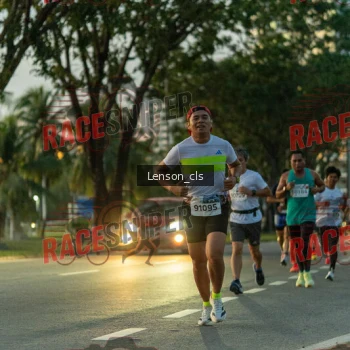Runner Photo 396030