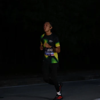 Runner Photo 3960615