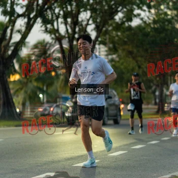Runner Photo 396115