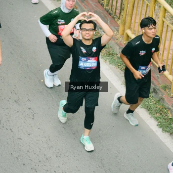 Runner Photo 3961676