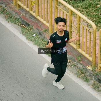 Runner Photo 3962022