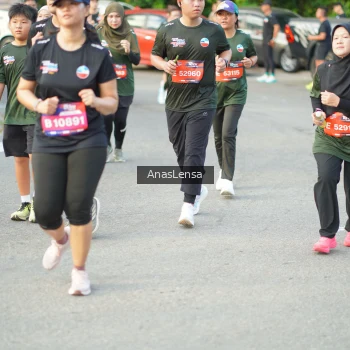 Runner Photo 3962456