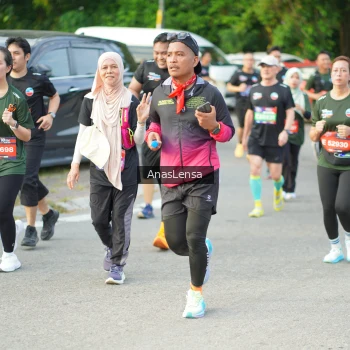 Runner Photo 3962530