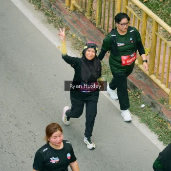 Runner Photo 3962595