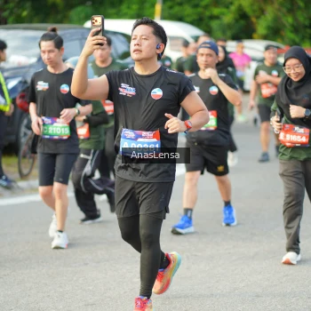 Runner Photo 3962645