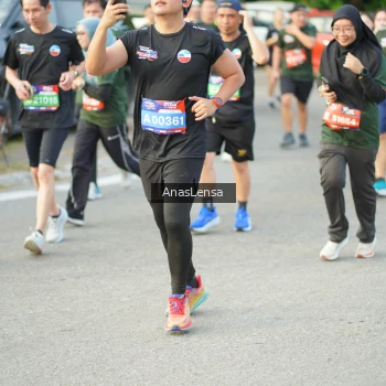 Runner Photo 3962648