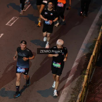 Runner Photo 3962676