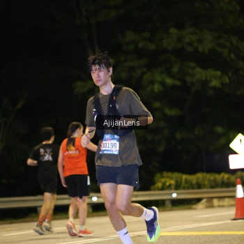 Runner Photo 3962731