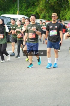 Runner Photo 3962741