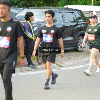 Runner Photo 3962875