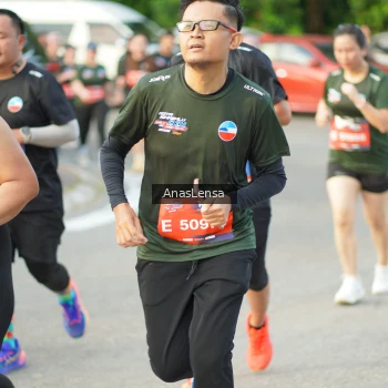 Runner Photo 3962975