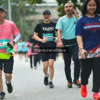 Runner Photo 3963023