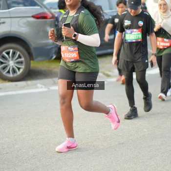Runner Photo 3963373