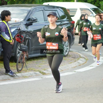 Runner Photo 3963747