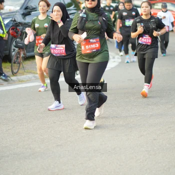 Runner Photo 3963750